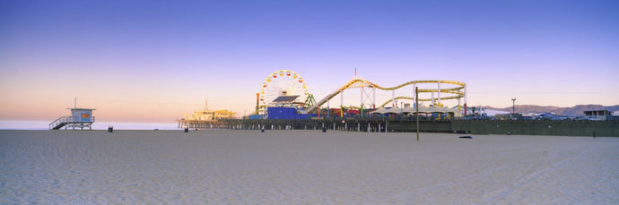 Ferris wheel lit up at dusk, Santa Monica Beach, Santa Monica Pier, Santa Monica, Los Angeles County, California, USA