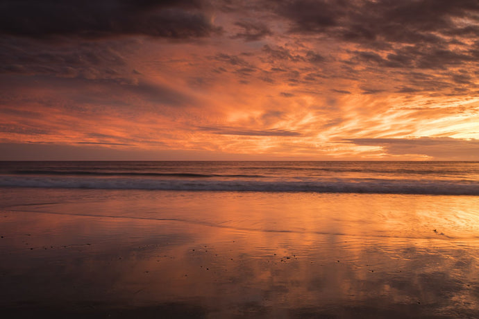 Scenic view of the Pacific Ocean at dusk, San Clemente, California, USA