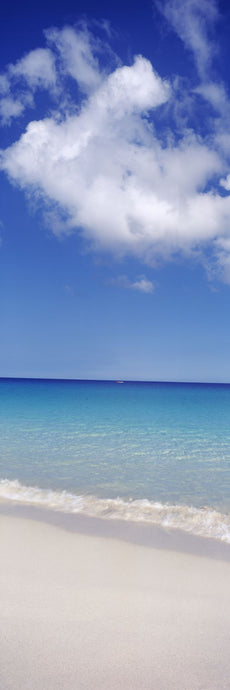 Surf on the beach, Kua Bay, Kekaha Kai State Park, Kona District, Hawaii, USA