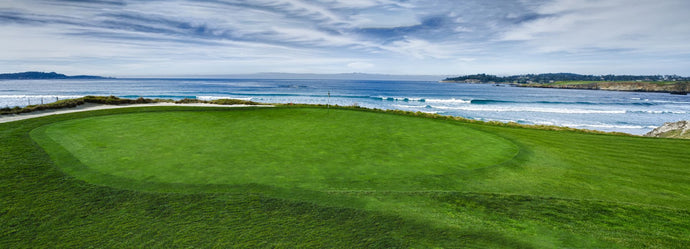 10th Hole at Pebble Beach Golf Links, Carmel Bay, Pebble Beach, California, USA