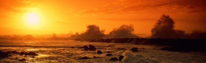 Waves breaking on rocks in the ocean, Three Tables, North Shore, Oahu, Hawaii, USA